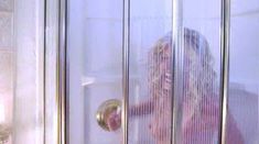 Голая Кэрри Флеминг в фильме «Зубная фея» фото #8