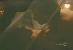 Голая Кэти Шоуэр в фильме «Дальнейшие приключения Теннеси Бака» фото #3