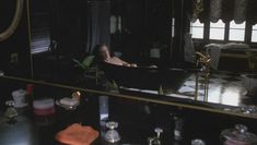 Голая Кэтлин Тёрнер в фильме «Жар тела» фото #17