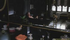 Голая Кэтлин Тёрнер в фильме «Жар тела» фото #20