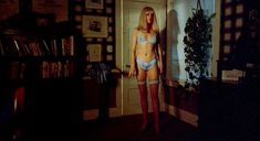 Голая Кэтлин Тёрнер в фильме «Преступление на почве страсти» фото #13