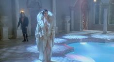 Голая Кэтрин Белл в фильме «Смерть ей к лицу» фото #4