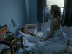 Голая Кэтрин Картлидж в фильме «Карьеристки» фото #1