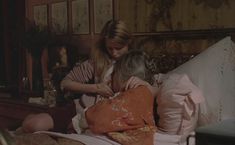 Голая Кэтрин Харрисон в фильме «Черная луна» фото #3