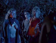 Голая Лана Кларксон в фильме «Ловчий смерти» фото #3