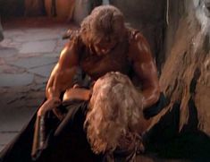 Голая Лана Кларксон в фильме «Ловчий смерти» фото #12