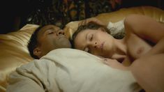 Голая Лара Пулвер в сериале «Демоны Да Винчи» фото #8