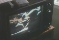 Голая Лара Флинн Бойл в фильме «Прошедшее время» фото #12