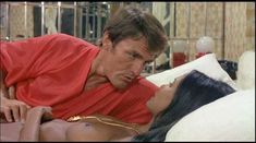 Голая Лаура Гемсер в фильме «Эммануэль в Америке» фото #41