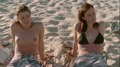 Голая Ленка Крипач в фильме «Потерявшиеся» фото #5