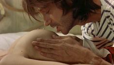 Полностью голая Леонор Уотлинг в фильме «Шум моря» фото #7