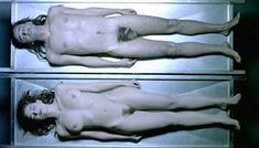 Полностью голая Леонор Уотлинг в фильме «Шум моря» фото #21