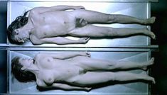 Полностью голая Леонор Уотлинг в фильме «Шум моря» фото #23