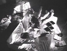 Голая Лесли Хоуп в фильме «Париж, Франция» фото #44