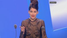 Засвет Летиции Касты на кинопремии «Сезар» фото #7