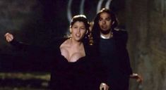 Голая Летиция Каста в фильме «Цыган» фото #5