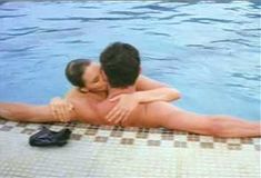 Голая Ли Энн Беман в фильме «Тропическая жара» фото #5