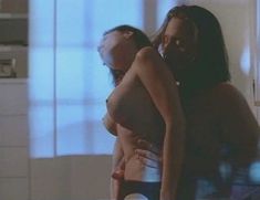 Голая Лиза Бойл в фильме «Мне нравится играть в игры»