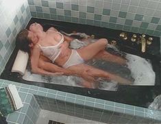 Голая Лиза Бойл в фильме «Мне нравится играть в игры»