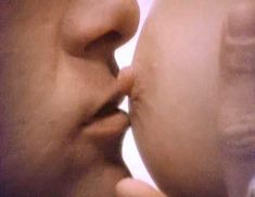 Голая Лиза Бойл в фильме «Полуночный стриптиз» фото #25