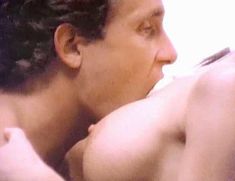 Голая Лиза Бойл в фильме «Полуночный стриптиз» фото #26