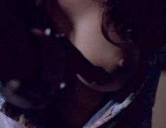 Голая Лиза Бойл в фильме «Тайное оружие» фото #6