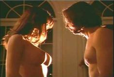 Голая Лиза Бойл в фильме «Улица любви» фото #5