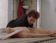 Голая Лиза Ниеми в фильме «Танец смерти» фото #5