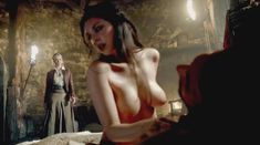 Голая Лизе Слэббер в сериале «Черные паруса» фото #2