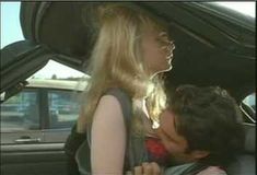 Голая Лизетт Энтони в фильме «Спасите! Умоляю!» фото #3