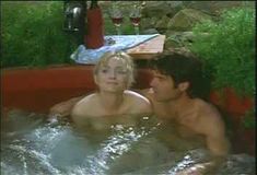 Голая Лизетт Энтони в фильме «Спасите! Умоляю!» фото #10