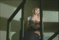 Голая Лизетт Энтони в фильме «Спасите! Умоляю!» фото #20