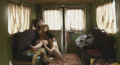 Голая Лиззи Брошере в фильме «Перевод с американского» фото #11