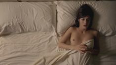 Голая Лиззи Каплан в сериале «Мастера секса» фото #51