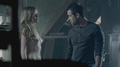 Голая Лили Симмонс в сериале «Банши» фото #5