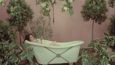 Голая Лина Ромай в фильме «Детка в Роллс-Ройсе» фото #34