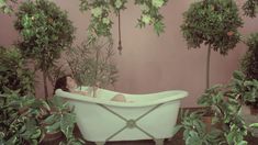 Голая Лина Ромай в фильме «Детка в Роллс-Ройсе» фото #36