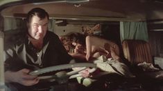 Голая Лина Ромай в фильме «Детка в Роллс-Ройсе» фото #50