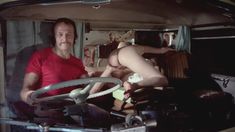 Голая Лина Ромай в фильме «Детка в Роллс-Ройсе» фото #52