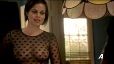 Голая Лина Эско в сериале «Королевство» фото #9