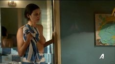 Голая Лина Эско в сериале «Королевство» фото #13