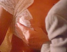 Красавица Линда Хоффман снялась голой в фильме «Джейн-стрит» фото #5