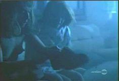 Голая Лия Уильямс в фильме «Снайперы» фото #4