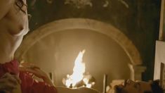 Голая Лора Хэддок в сериале «Демоны Да Винчи» фото #15