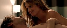 Красивая Лоранс Арне показала голую грудь в фильме «Наверняка» фото #8