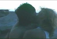 Голая Лори Сингер в фильме «Сделано в США» фото #5