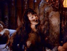 Голая Лорисса МакКомас в фильме «Киберзона» фото #8