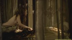 Голая Лотта Вербек в сериале «Борджиа» фото #1