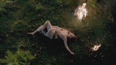 Голая Лотта Вербек в сериале «Чужестранка» фото #1