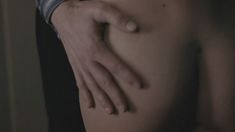 Голая Лу Дуайон в фильме «Сестры» фото #5